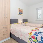 2 Bedroom Awesome In * Pirovac