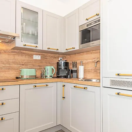 Amazing In With Kitchen