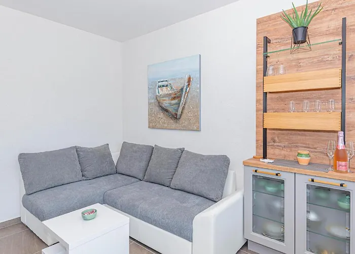 2 Bedroom Awesome In *