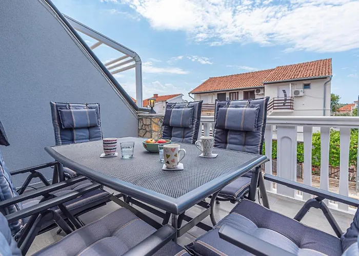 2 Bedroom Awesome In شقة *